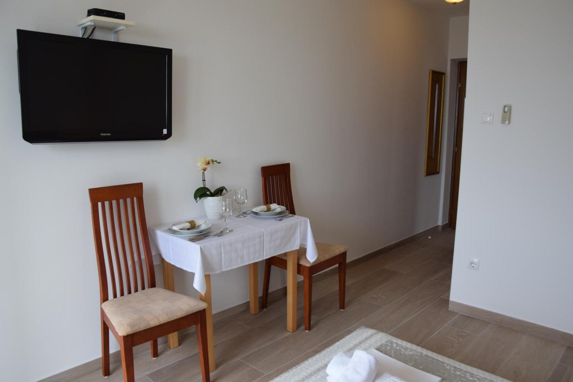 Apartments Saric Baška Voda Eksteriør bilde