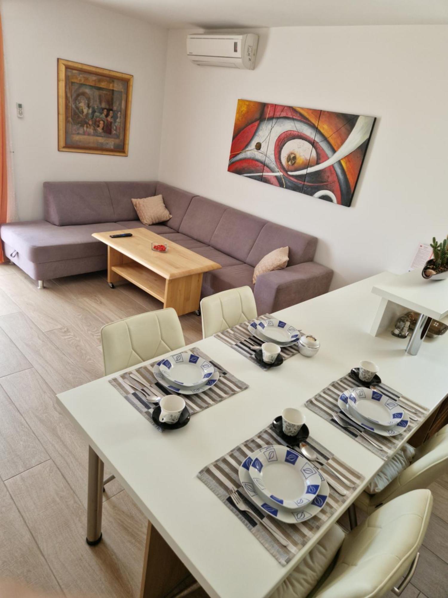Apartments Saric Baška Voda Eksteriør bilde