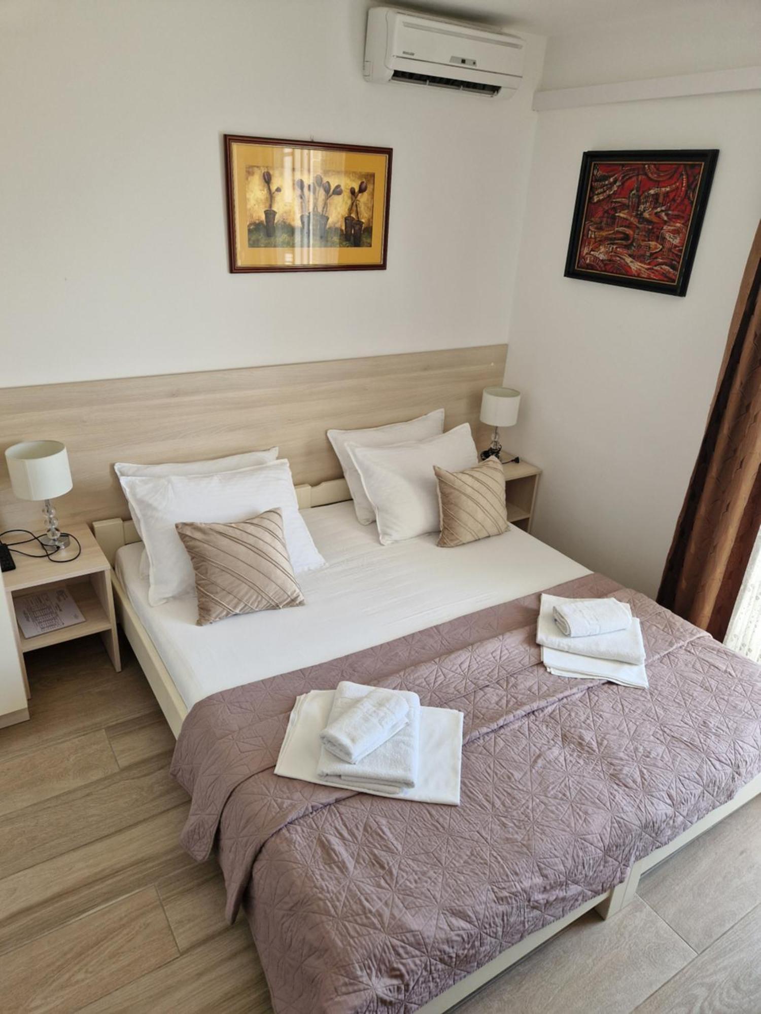 Apartments Saric Baška Voda Eksteriør bilde